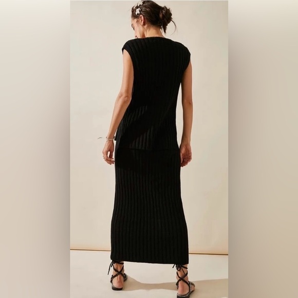 💥PRICE DROP💥 Veda Ribbed SweaterSkirt- Celestial Indigo - Picture 2 of 7